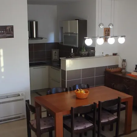 Appartement Ljubicic 1620 *