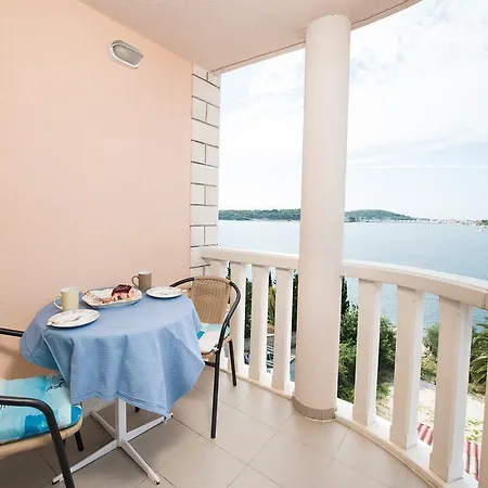 Ljubicic 1620 Appartement Rogoznica (Sibenik-Knin)