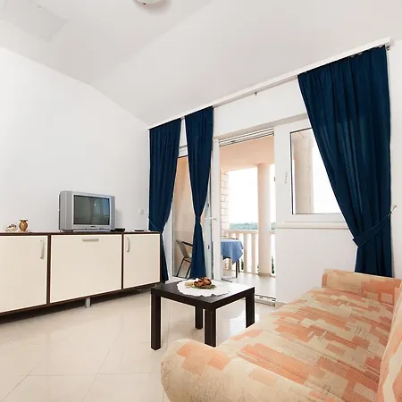 Appartement Ljubicic 1620 *