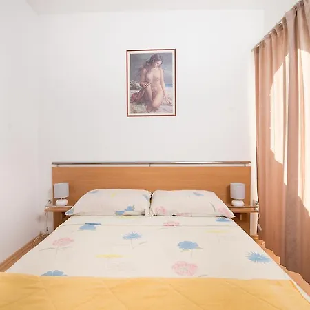 Ljubicic 1620 Appartement Rogoznica (Sibenik-Knin)