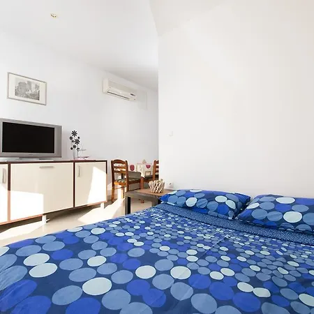 Ljubicic 1620 Appartement *