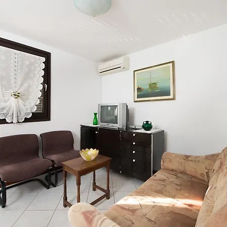 Appartement Ljubicic 1620 *
